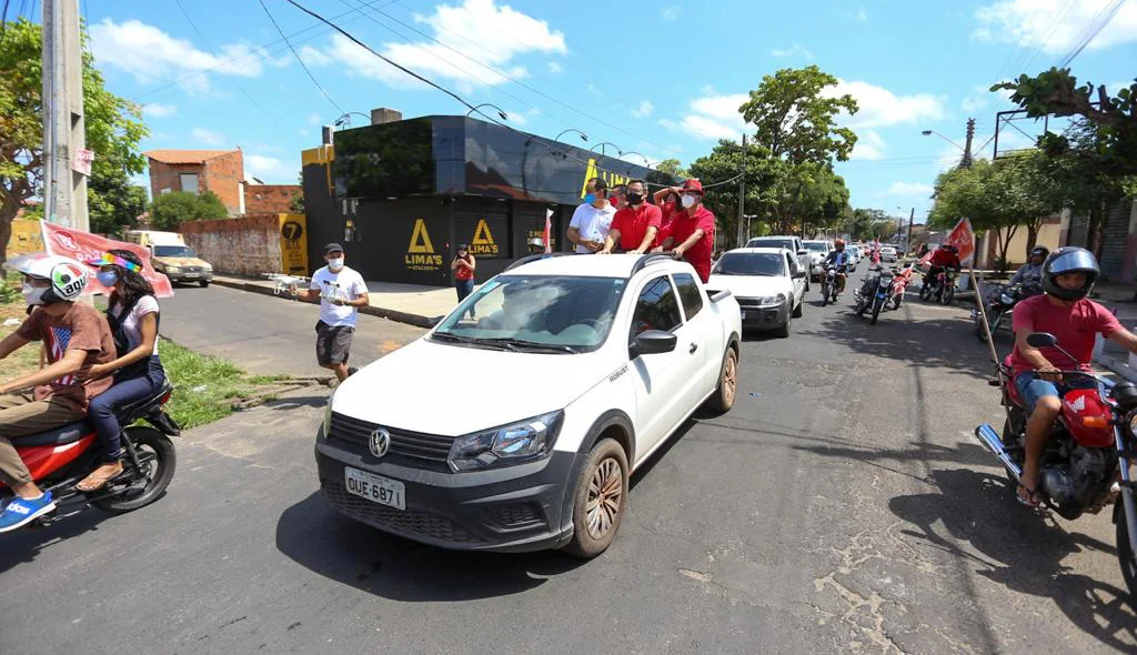 Fábio Novo realiza carreata pelos bairros da zona norte de Teresina