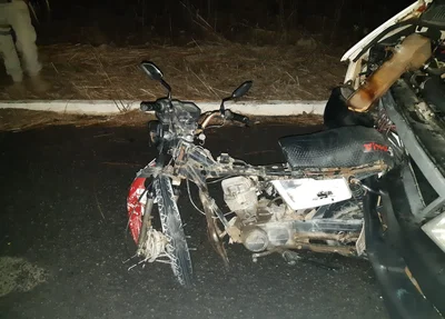 Motocicleta ficou destruída