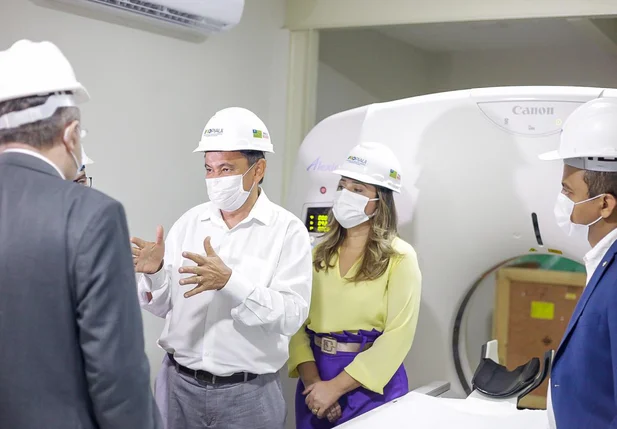 Governador Wellington Dias visita o Hospital Infantil