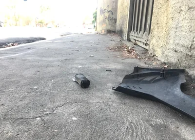 Destroços da motocicleta