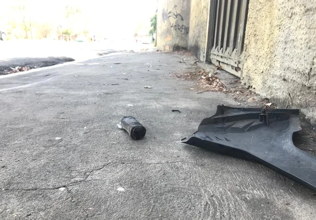 Destroços da motocicleta