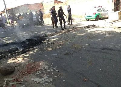 Moradores bloqueiam Avenida Boa Esperança