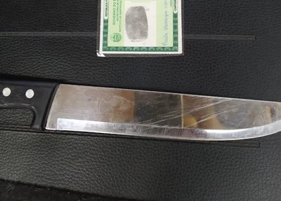 Arma branca estava com Paulo e foi apreendida pelos policiais