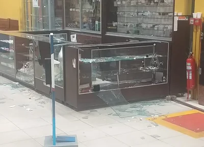 Joalheria foi arrombada no Carvalho Super