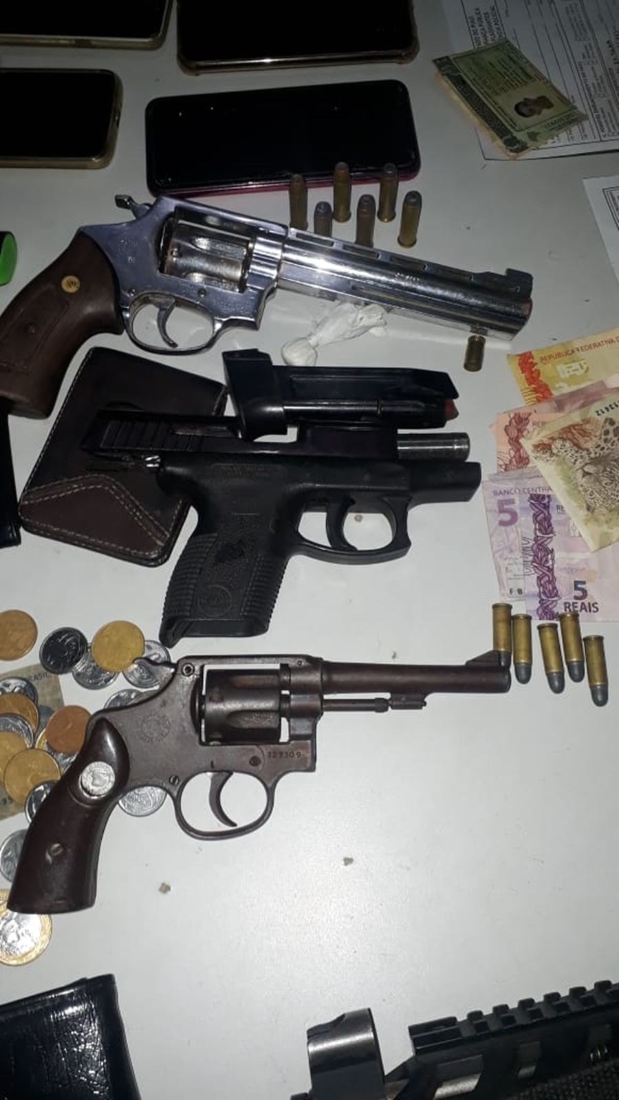 Armas apreendidas pela Polícia Militar