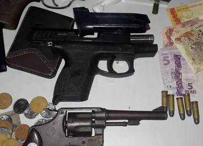 Armas apreendidas pela Polícia Militar