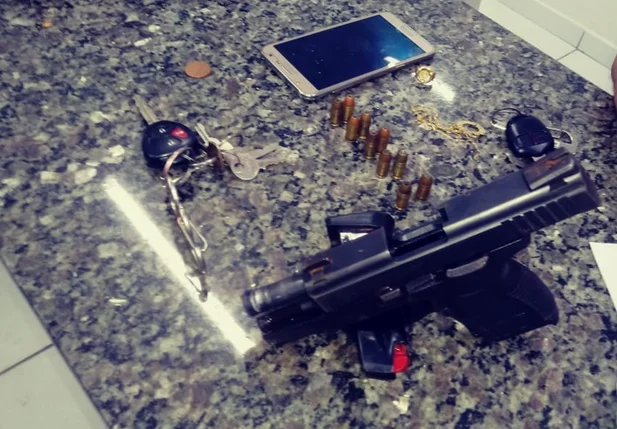 Material apreendido pela Polícia Civil