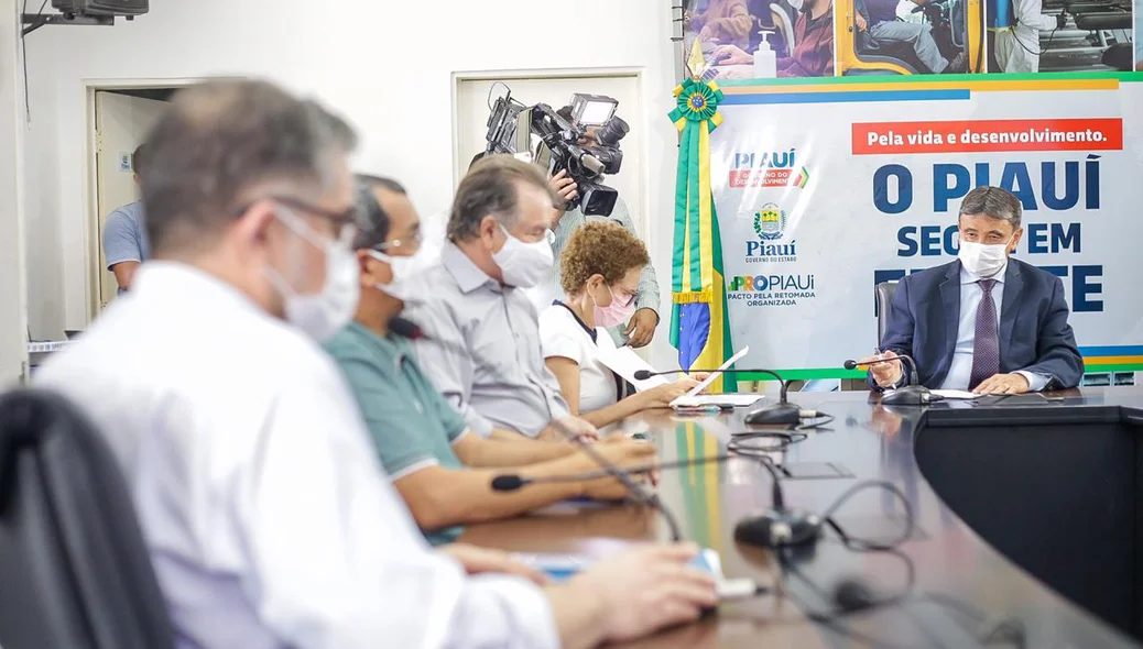 Governador Wellington Dias em evento no Palácio de Karnak