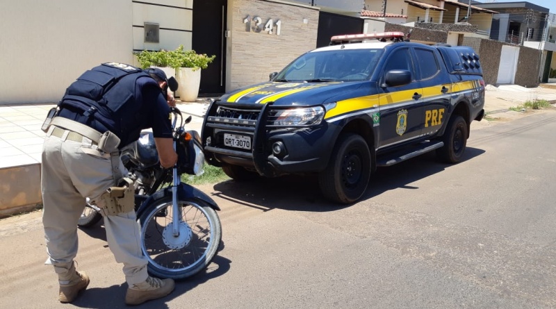 Motocicleta foi apreendida e encaminhada para a Polícia Civil de Valença do Piauí