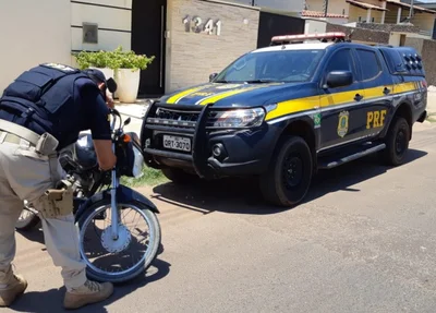 Motocicleta foi apreendida e encaminhada para a Polícia Civil de Valença do Piauí