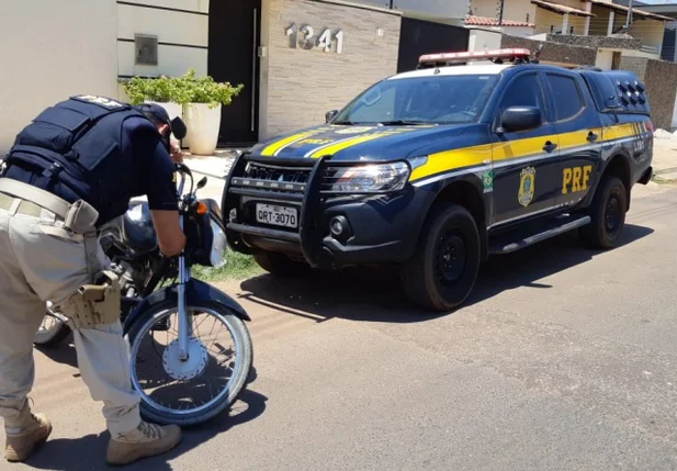 Motocicleta foi apreendida e encaminhada para a Polícia Civil de Valença do Piauí