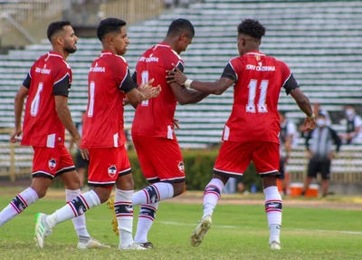 River vence por 3 a 1 no Estádio Albertão