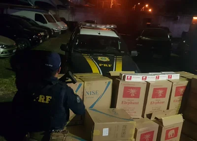 Carga de cigarros apreendida pela PRF