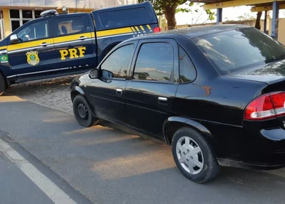 Carro apreendido pela PRF