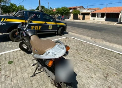 Motocicleta apreendida pela PRF em Parnaíba
