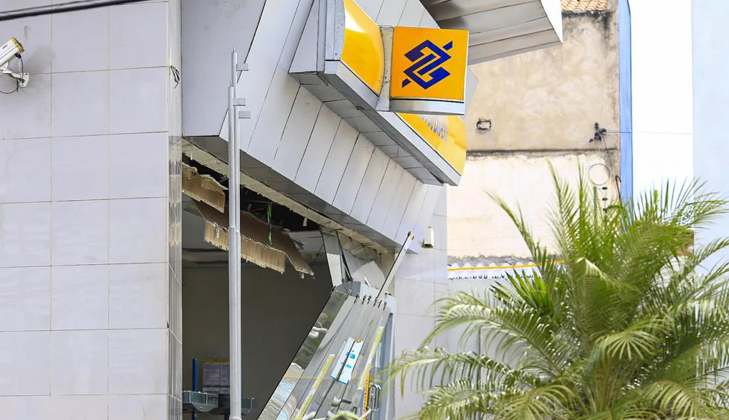 Criminoso explodiu a agência do Banco do Brasil