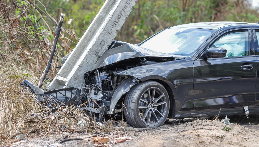 Acidente envolvendo uma BMW