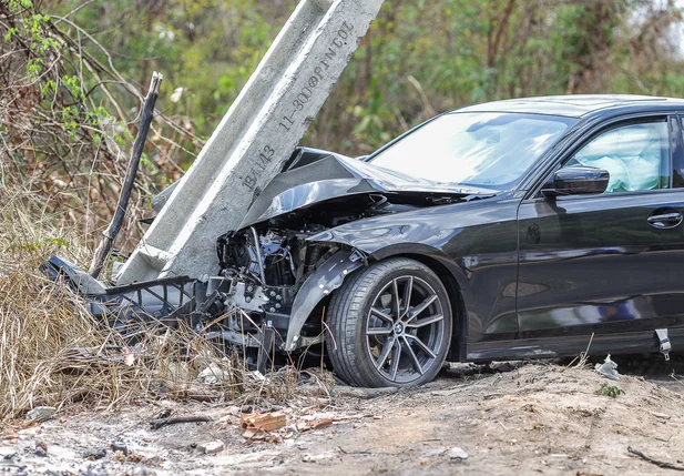 Acidente envolvendo uma BMW
