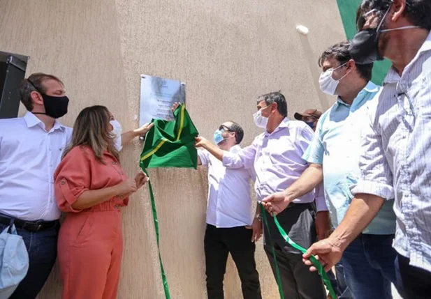 Wellington Dias inaugura ampliação de UTI no hospital de Corrente