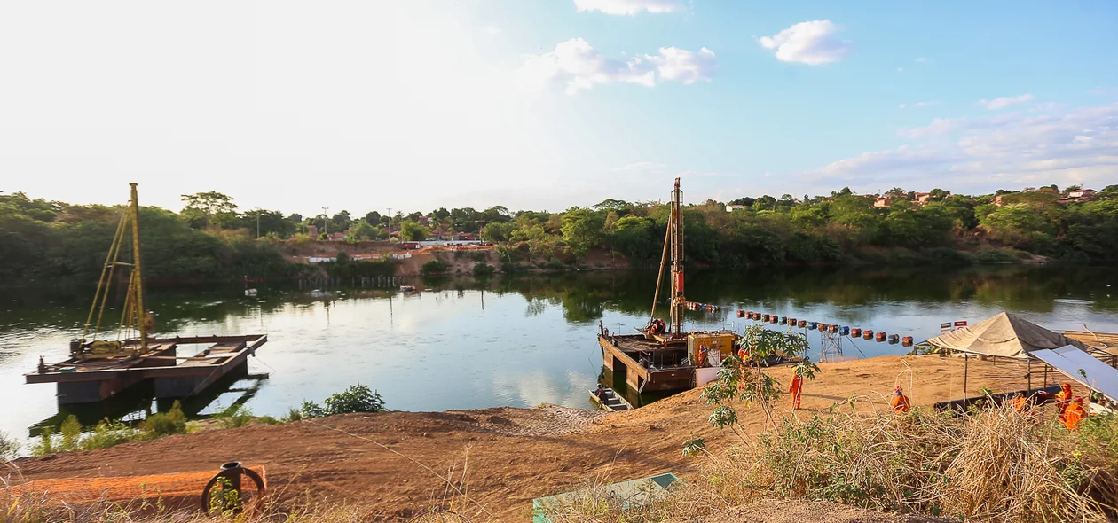 Construção da nova ponte sobre o Rio Poty 