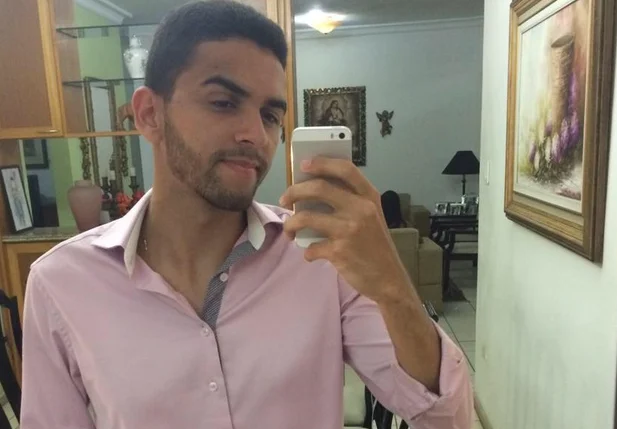 Jean Carlos tem 21 anos e é o candidato a prefeito mais novo no Piauí