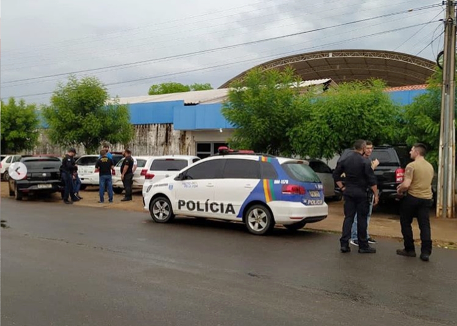 Equipes da Polícia Civil de Pernambuco em Picos