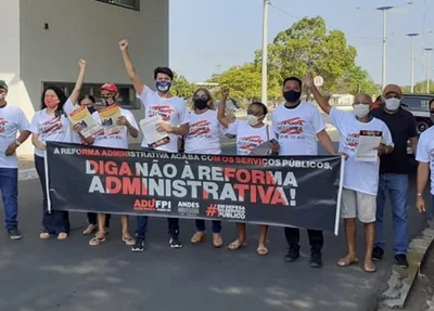 Sindicatos realizam protesto em Teresina