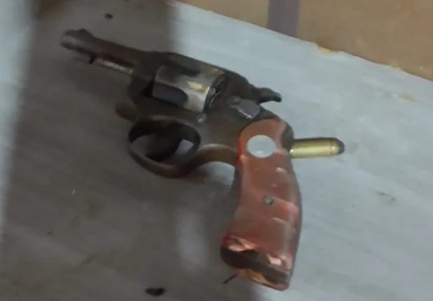 Arma apreendida com homicida em São João da Serra