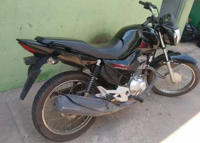 Motocicleta encontrada com a suspeita