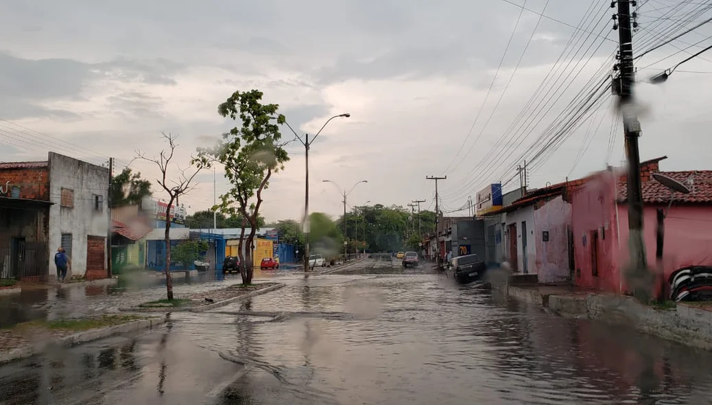 Todas as zonas da cidade ficaram alagadas