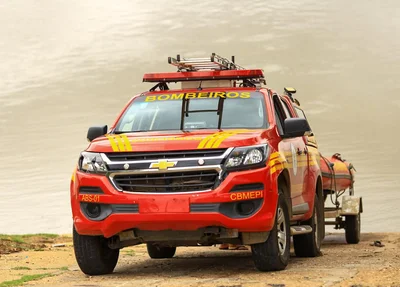 Corpo de Bombeiros do Piauí retirou o corpo de dentro do rio