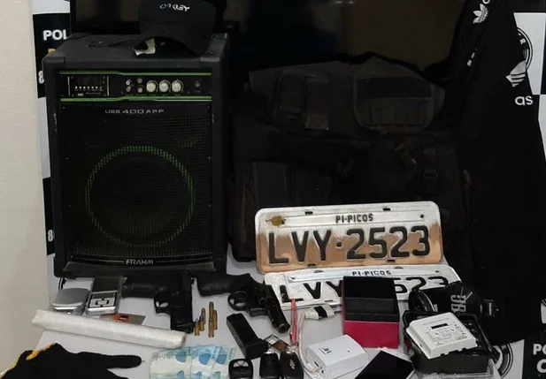 Material apreendido pela Polícia Civil