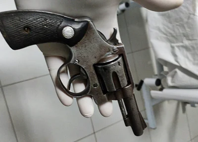 Revólver calibre 32 apreendido com o criminoso