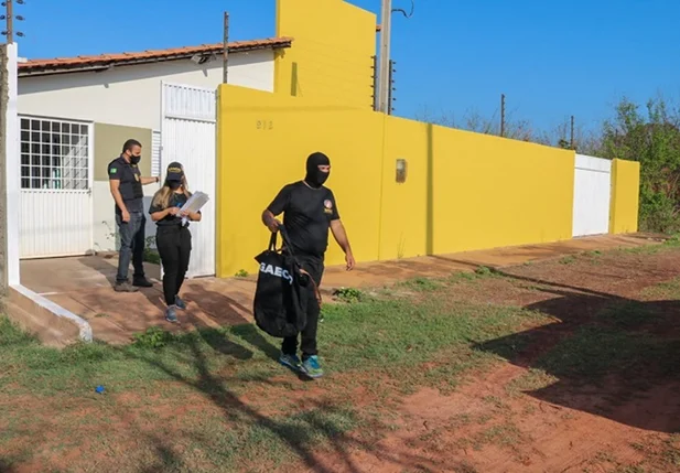 Gaeco cumpre mandados em Teresina e José de Freitas
