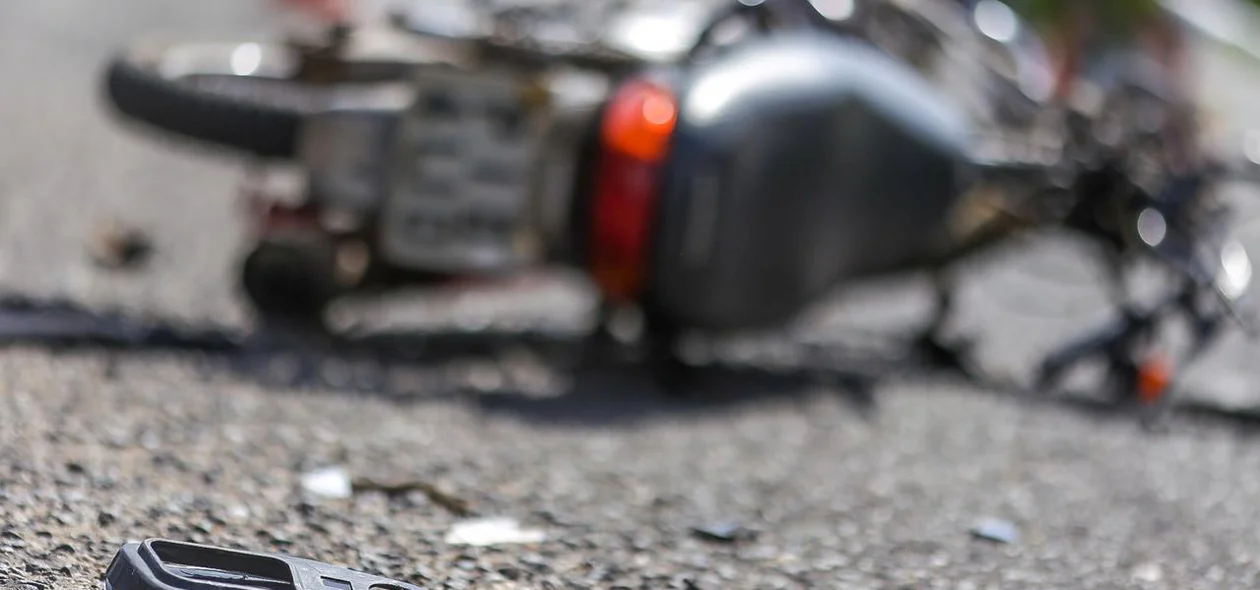 Peças das motos envolvidas no acidente 