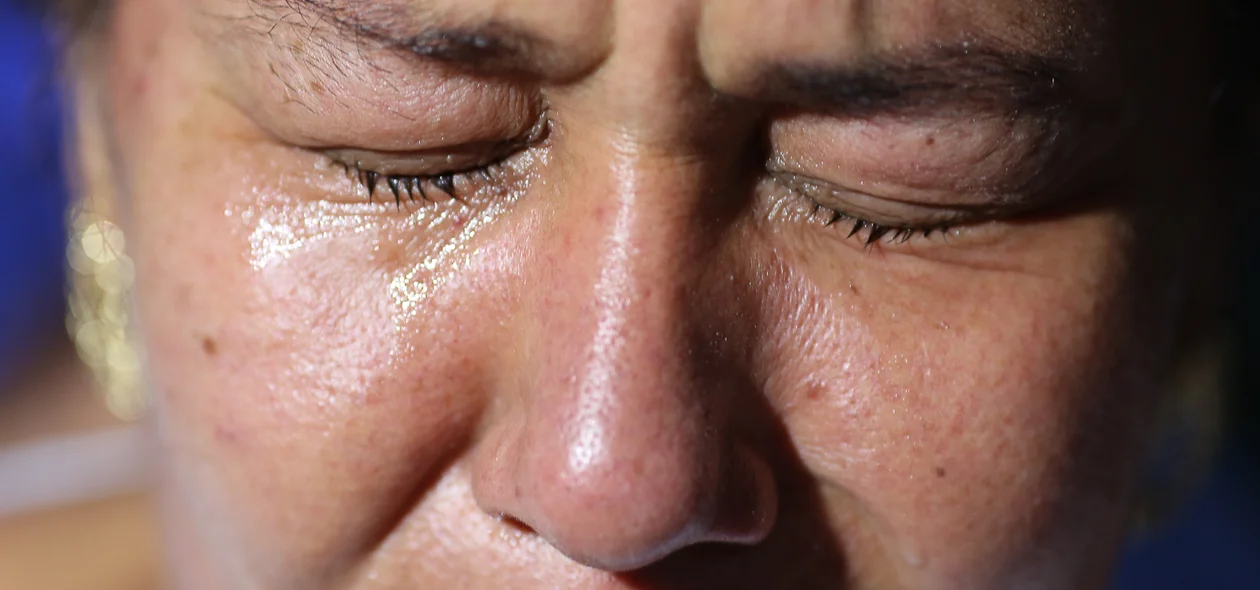 Dona Maria emocionada  