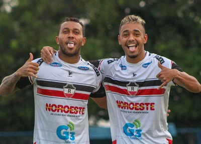 Comemoração dos jogadores do River após vitória no Rivengo