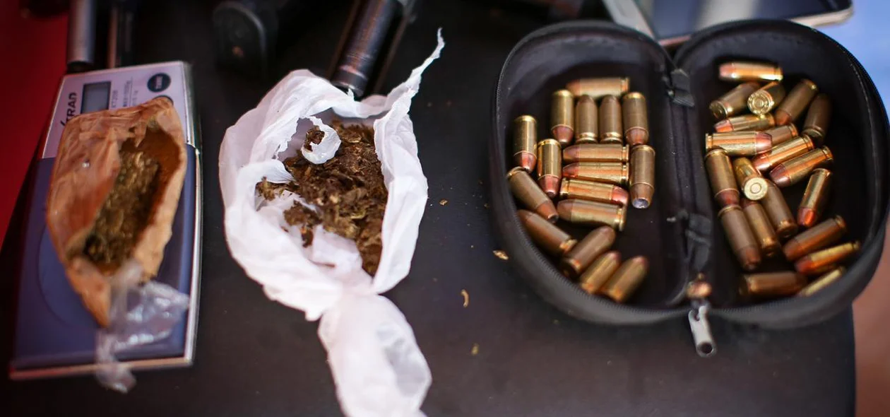 Munições e drogas apreendidas pela Polícia Civil