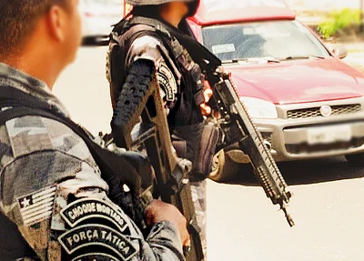 Policiais da Força Tática