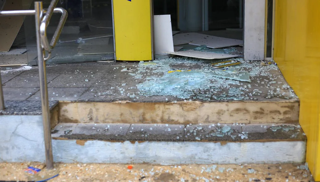 A estrutura frontal ficou destruída