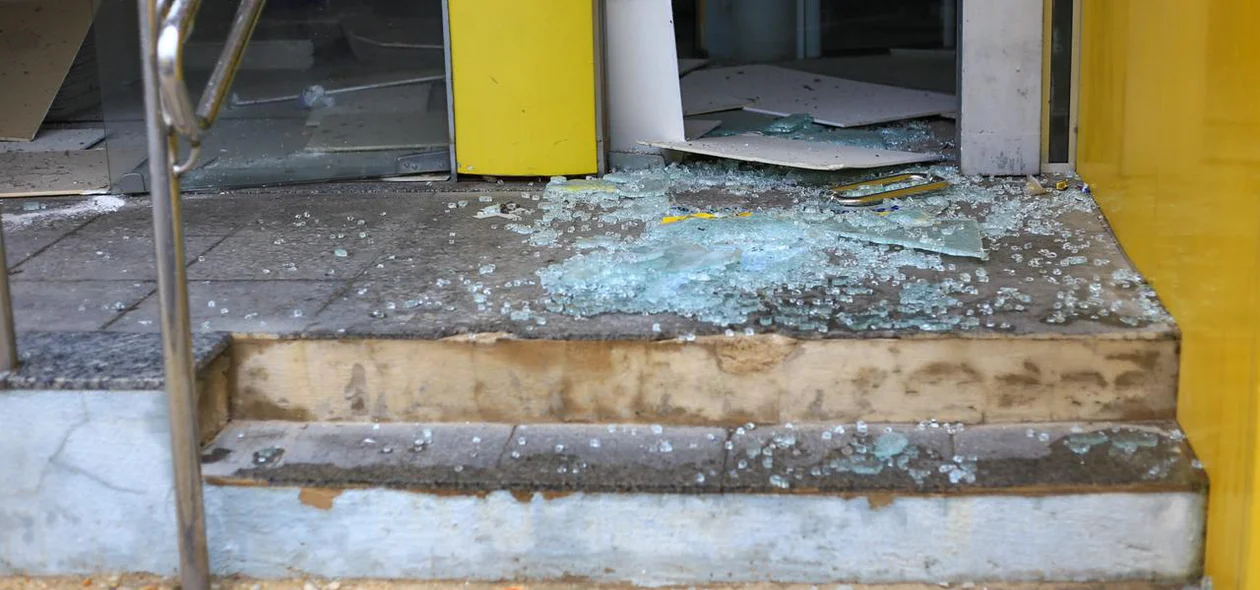 A estrutura frontal ficou destruída