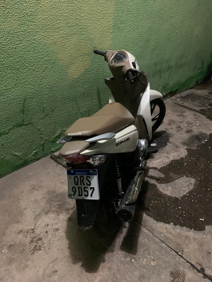 A motocicleta foi recuperada pela Polícia Militar