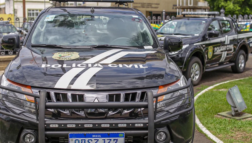 Viatura da Polícia Civil