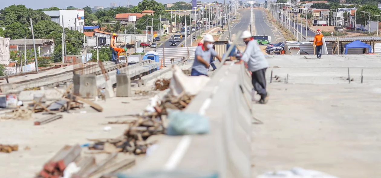 Acesso a um dos viadutos da BR 316 em construção