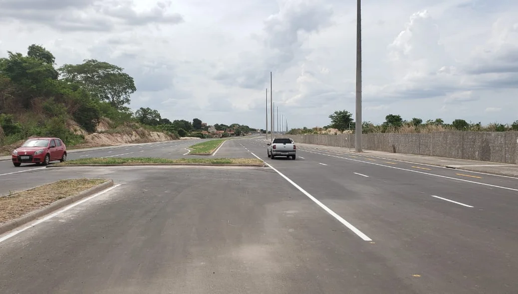 A nova via conta com 3 faixas