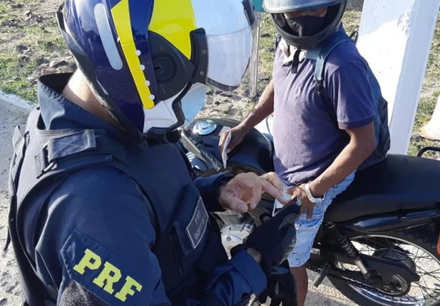 Ao todo, seis pessoas foram presas durante a operação