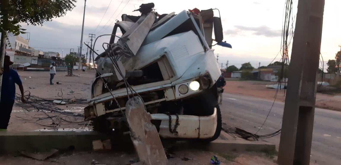 O acidente aconteceu na BR 343 em Teresina 