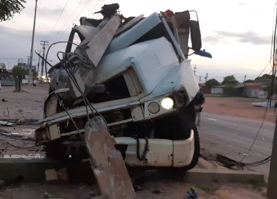 O acidente aconteceu na BR 343 em Teresina 