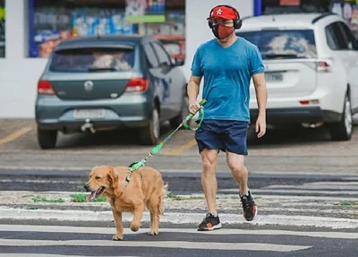 Fábio Novo com sua cachorra Mel