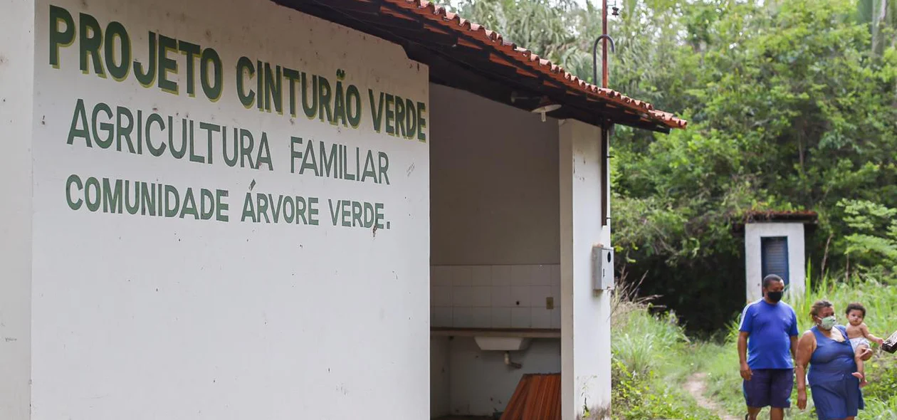 Moradores protestam por falta  d’Água devido ao corte de Energia que abastece o poço